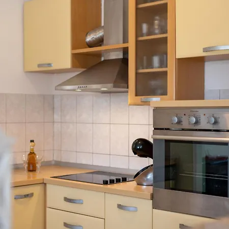 Apartment Brecic 2