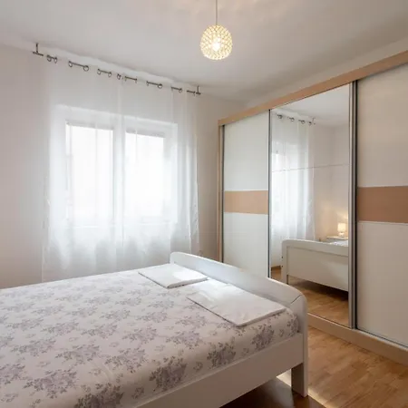 Brecic 2 Apartment *