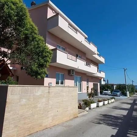 Brecic 2 Kastela