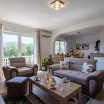 Brecic 2 Apartment